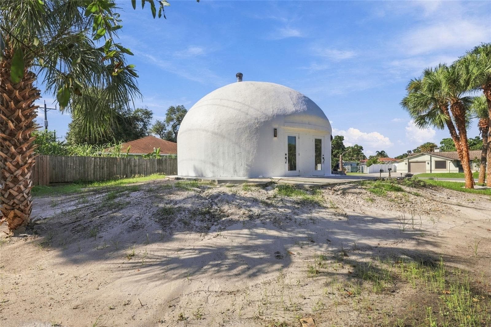 Single Family Residence at 2881 GENTIAN RD, VENICE, photo 6 of 31