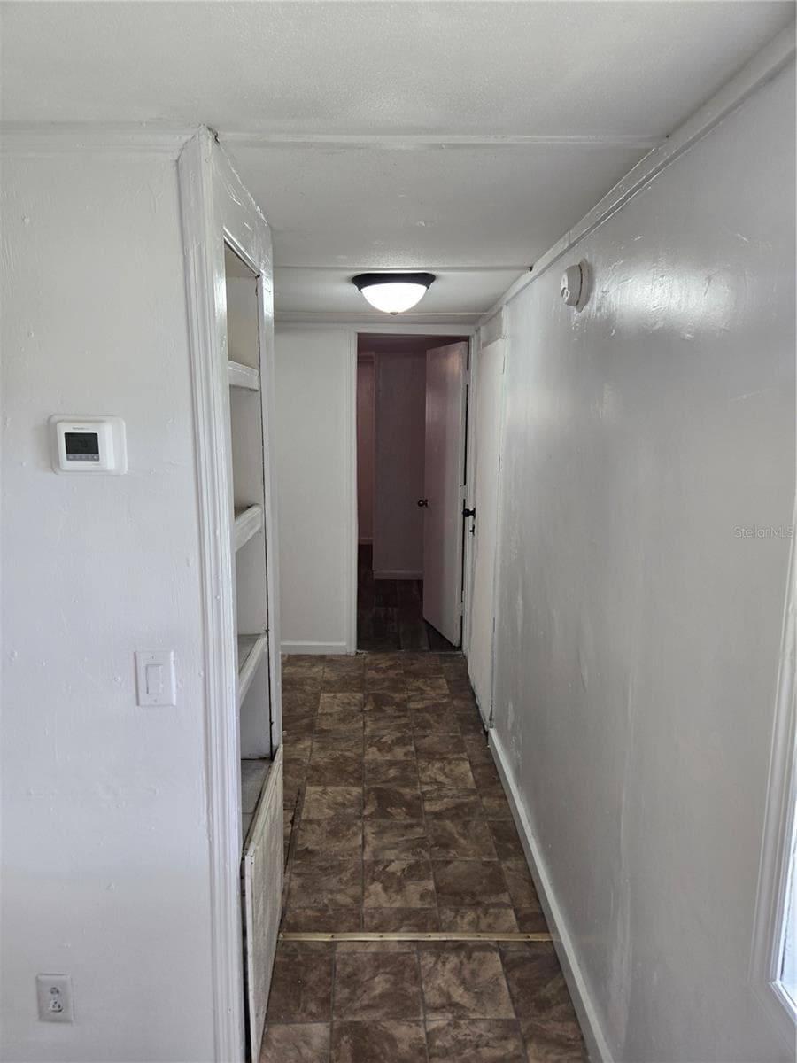 Quadruplex at 12515 FOUR OAKS RD, TAMPA, photo 16 of 25