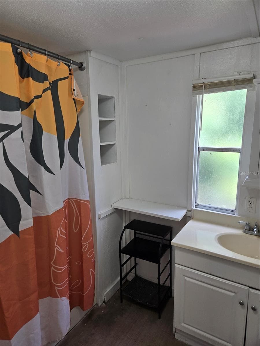 Quadruplex at 12515 FOUR OAKS RD, TAMPA, photo 23 of 25