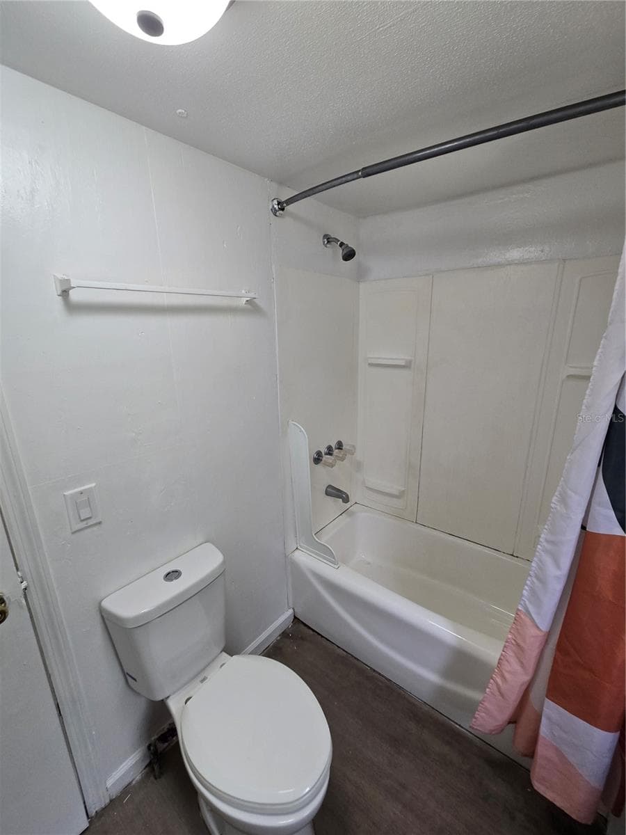 Quadruplex at 12515 FOUR OAKS RD, TAMPA, photo 24 of 25