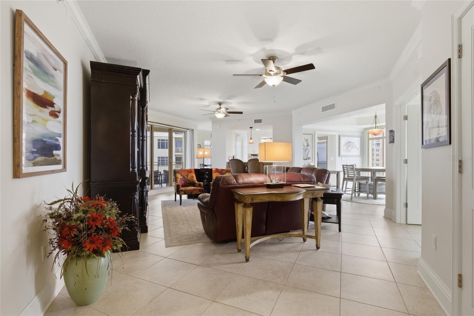 Plenty of room for entertaining. - 11 BAYMONT ST #608, CLEARWATER BEACH