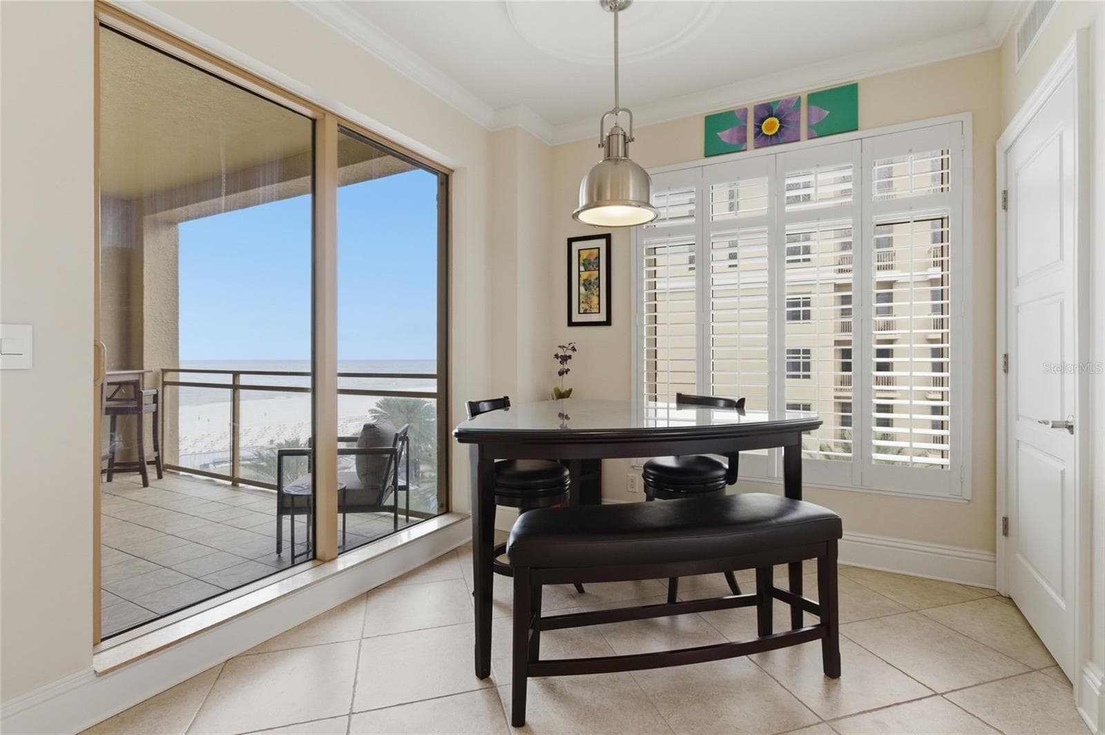 Chic nook in the kitchen overlooking the Gulf - 11 BAYMONT ST #608, CLEARWATER BEACH