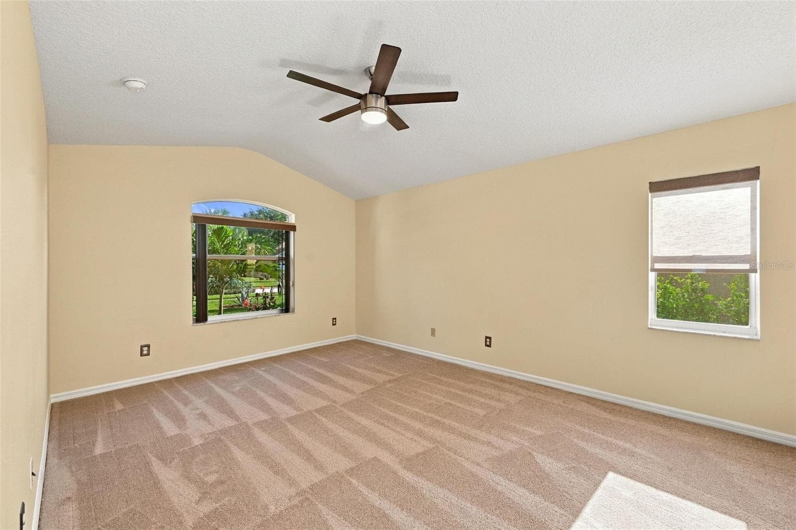 Single Family Residence at 1071 PRINCETON DR, CLERMONT, photo 16 of 30