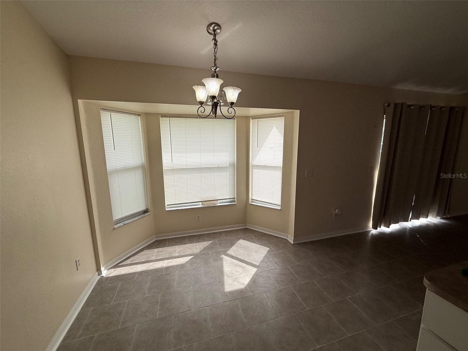 BREAKFAST NOOK - 5704 PECAN RD, OCALA