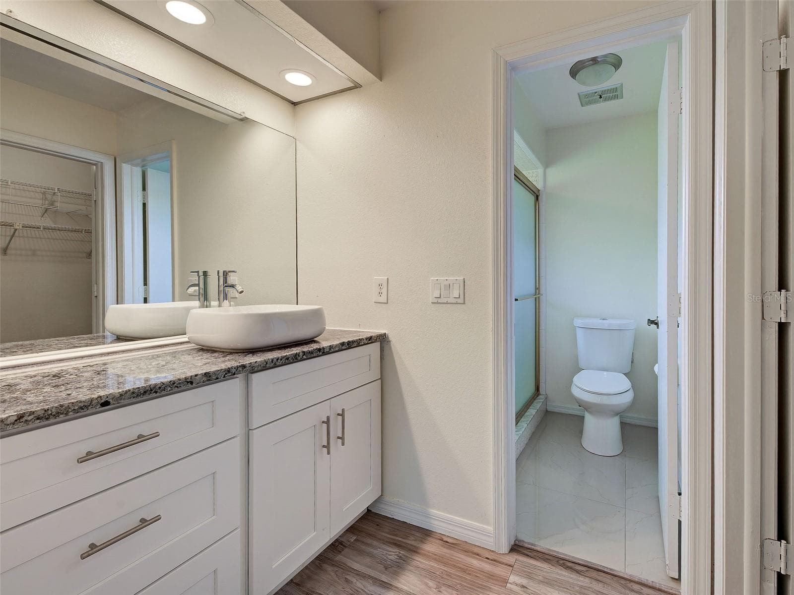 Beautiful Granite with Newer Cabinets, SInk and Faucet. - 397 DORCHESTER ST, PORT CHARLOTTE