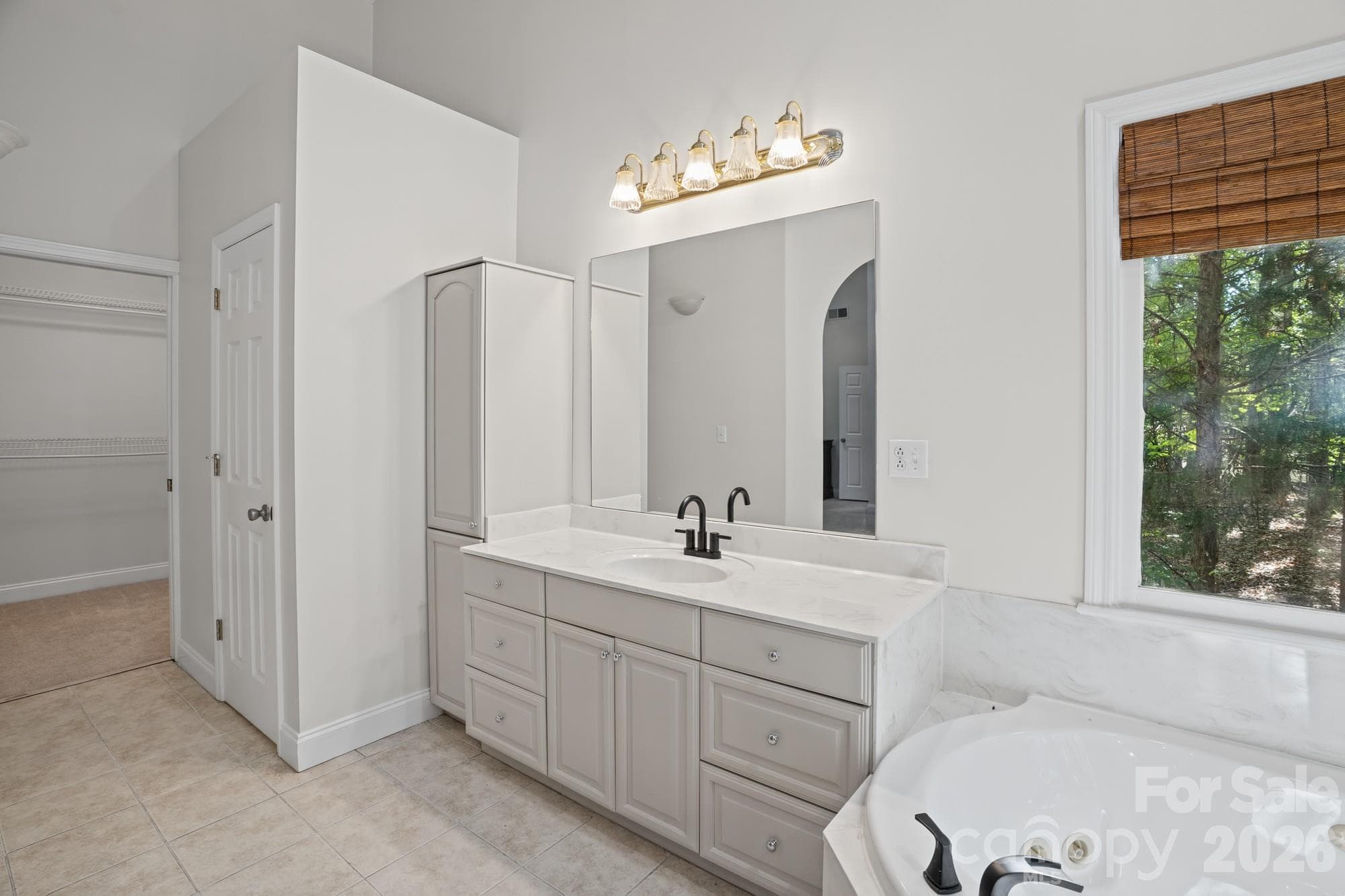 Single Family Residence at 16 Woodvine Lane, Clover, photo 5 of 43