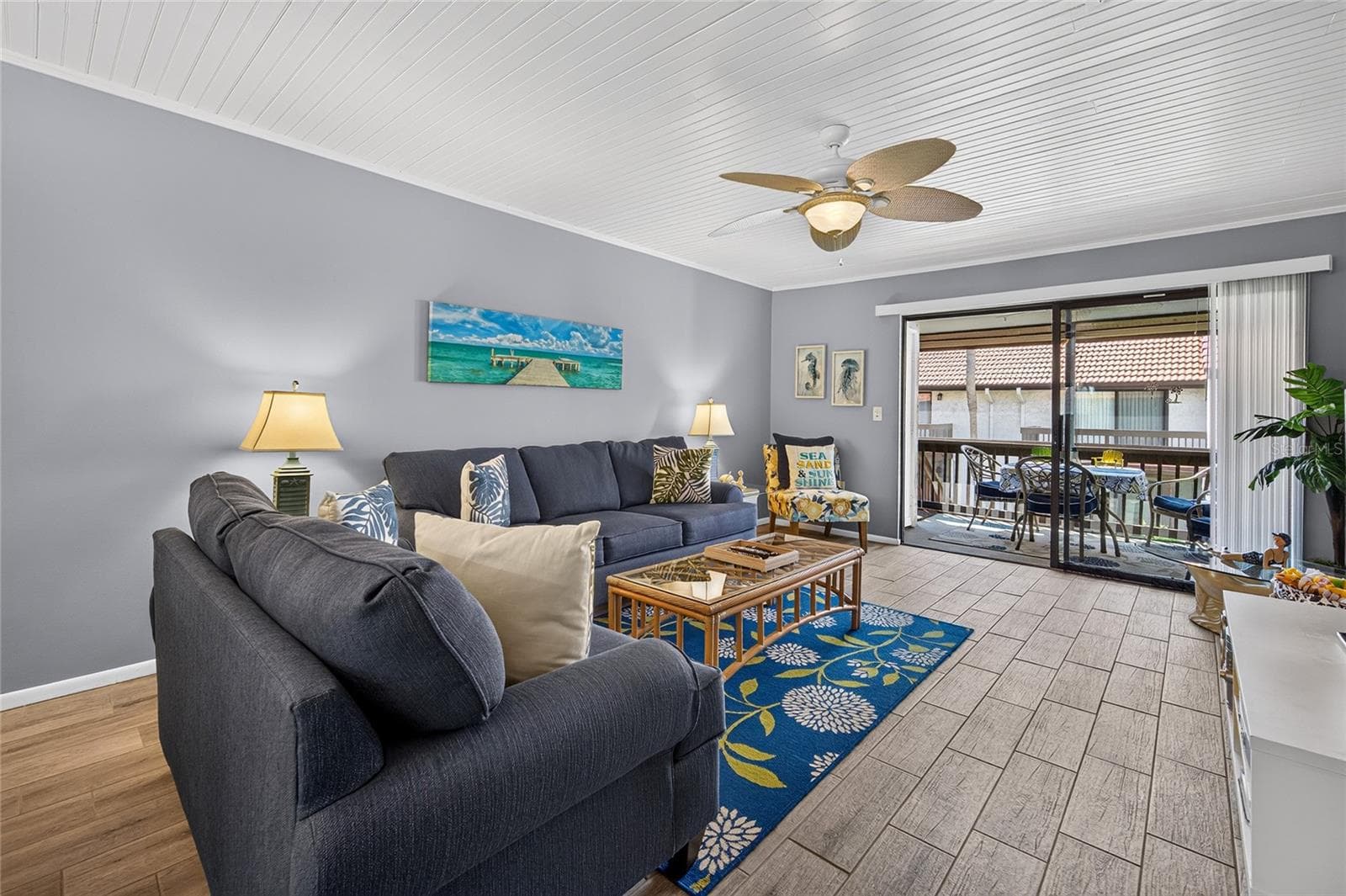 Living room - 1634 STICKNEY POINT RD #34-202, SARASOTA