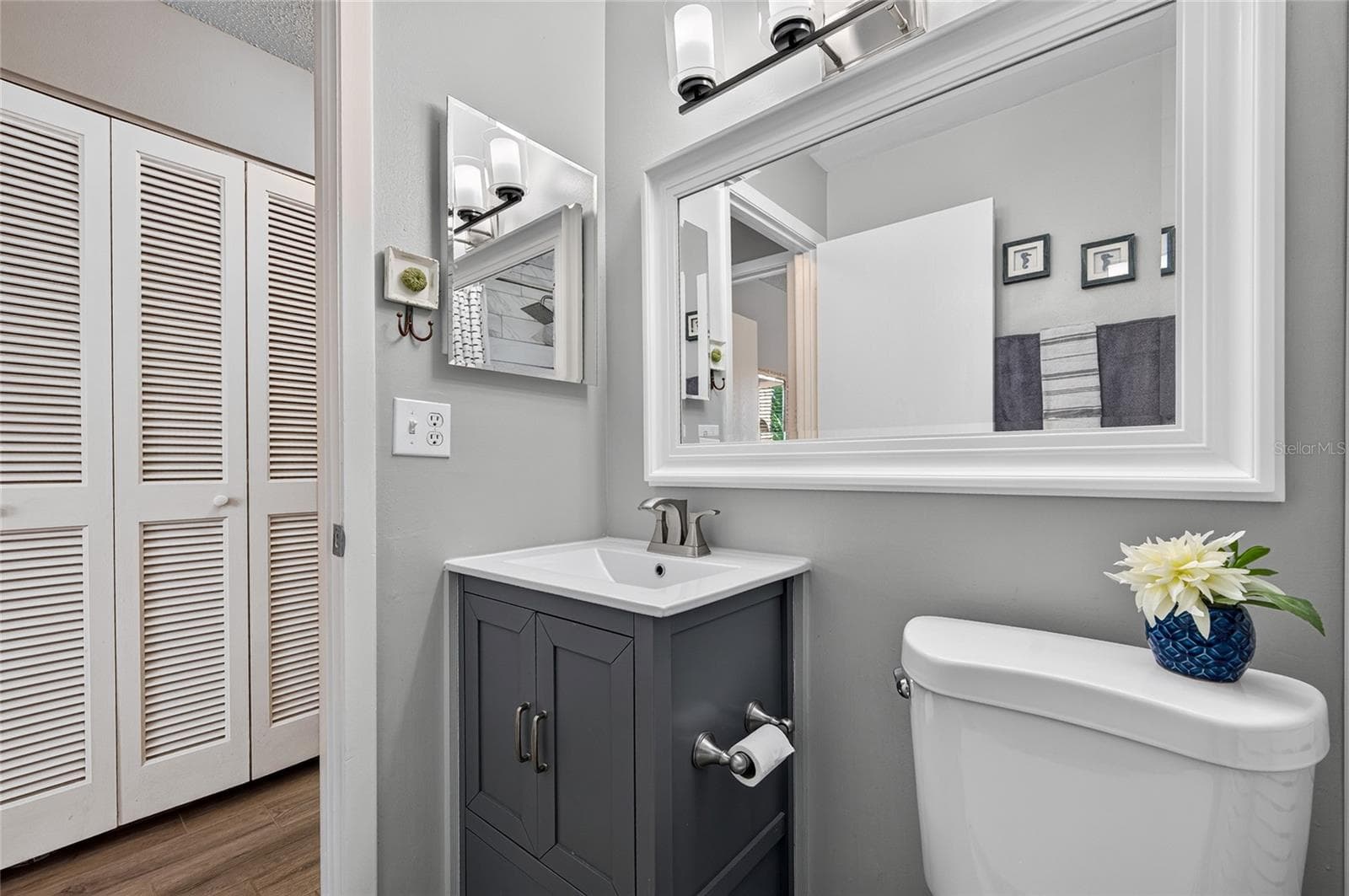 Bathroom - 1634 STICKNEY POINT RD #34-202, SARASOTA