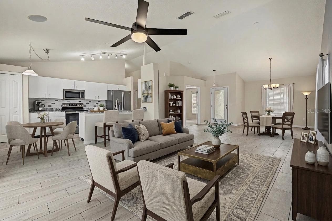 Single Family Residence at 5809 BLACK WALNUT CT, TAMPA, photo 3 of 31