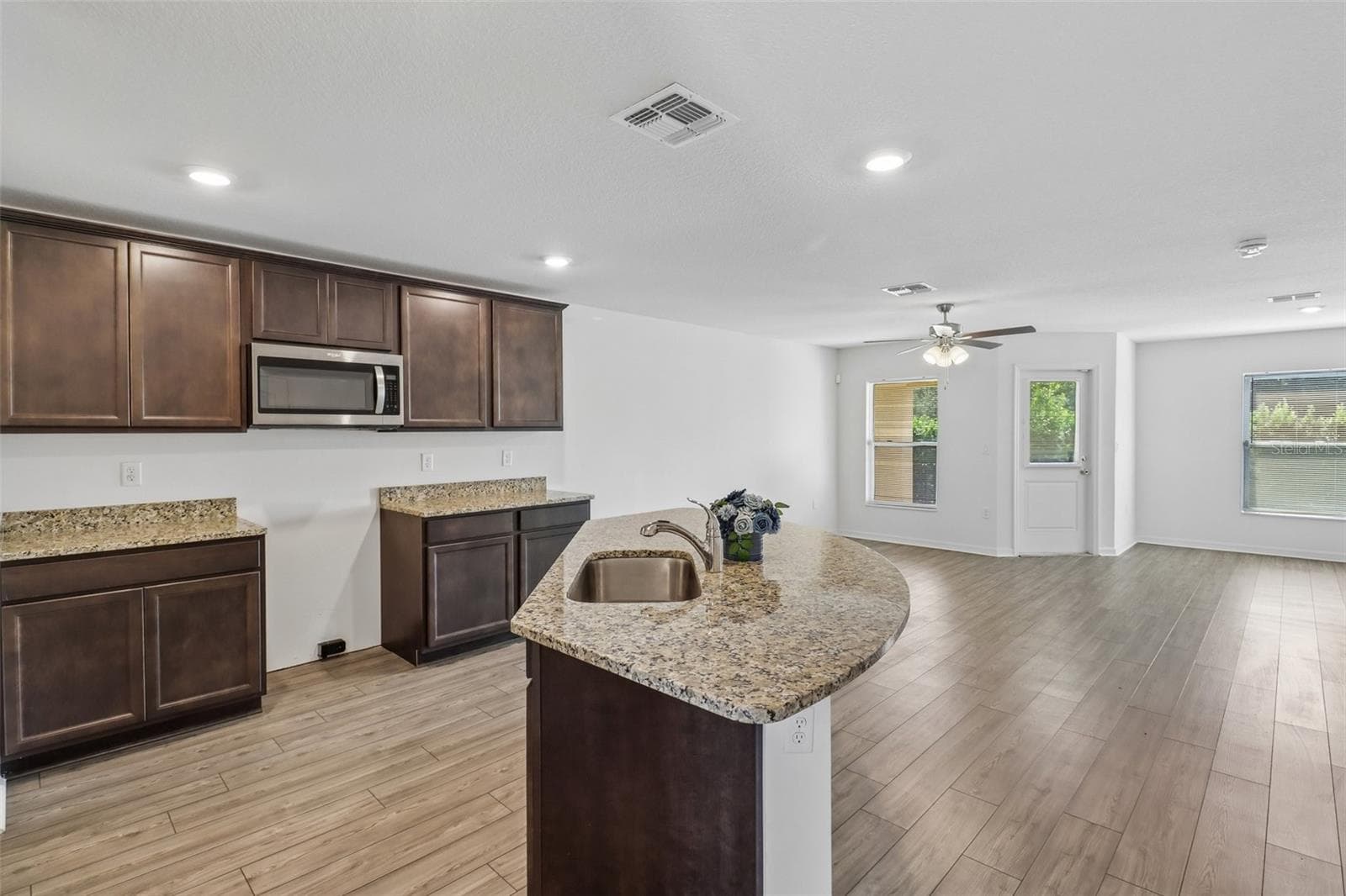 Kitchen - 1730 WYNFORD CIR, TAVARES