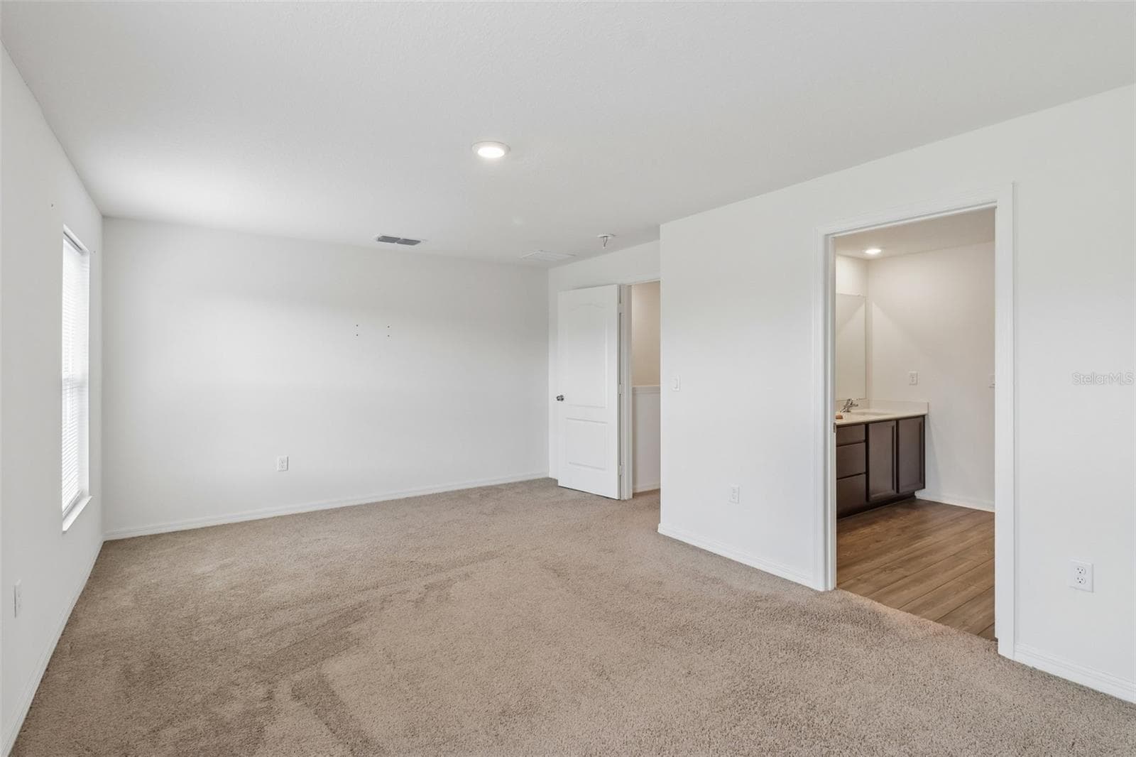 Upstairs Primary Bedroom - 1730 WYNFORD CIR, TAVARES