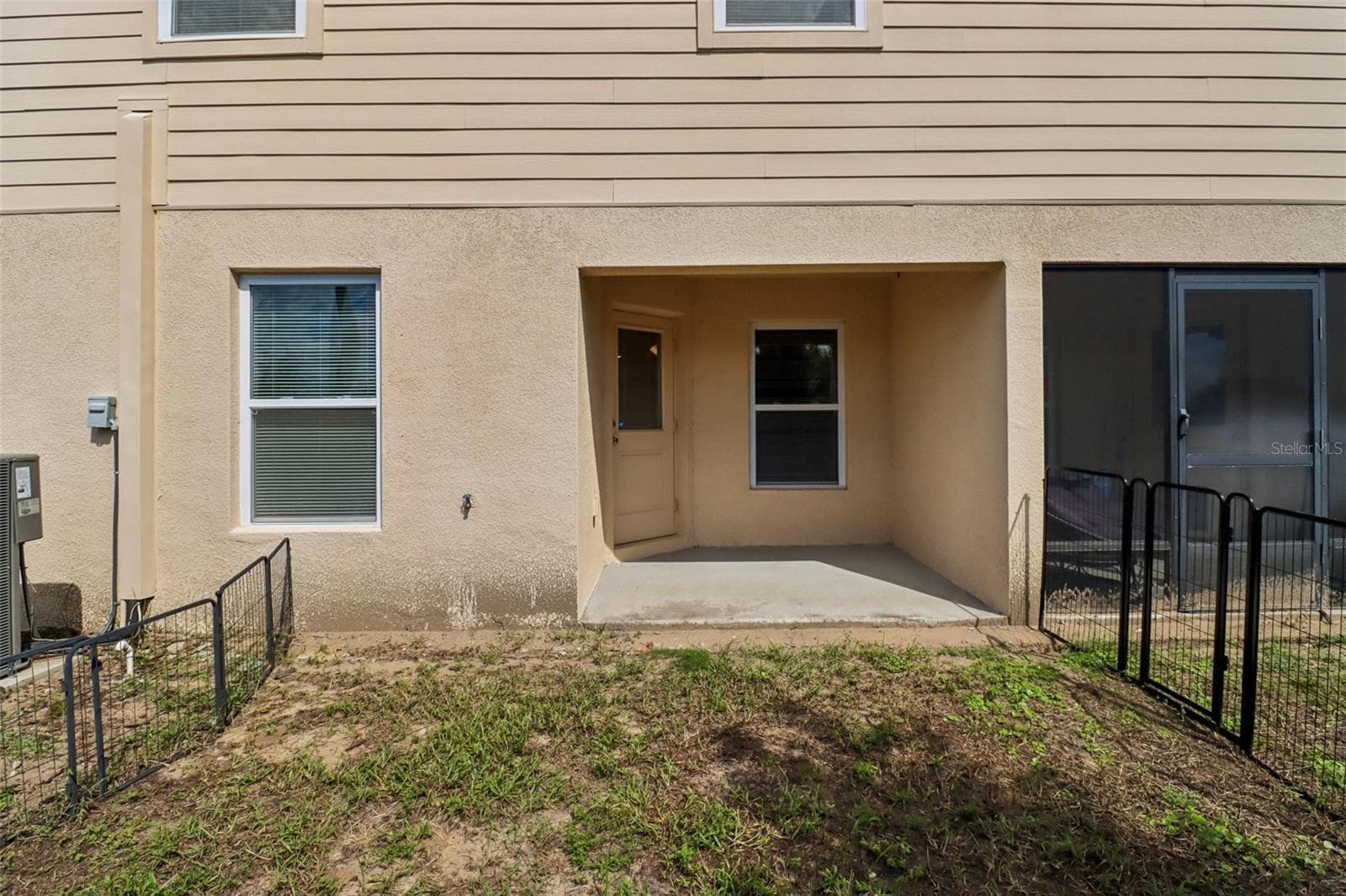 Backyard Porch - 1730 WYNFORD CIR, TAVARES