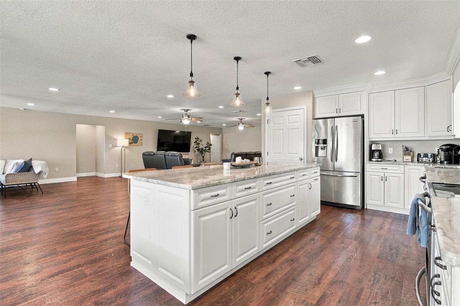 Single Family Residence at 14432 SE 143RD TER, WEIRSDALE, photo 13 of 47