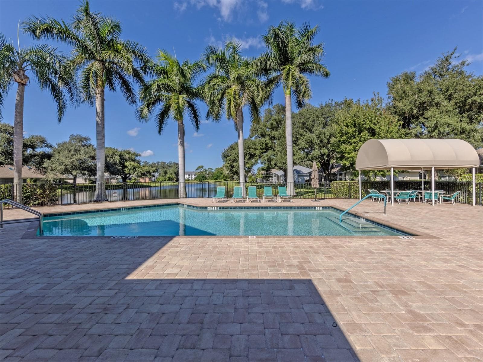Single Family Residence at 443 BERMUDA ISLES CIR, VENICE, photo 44 of 78