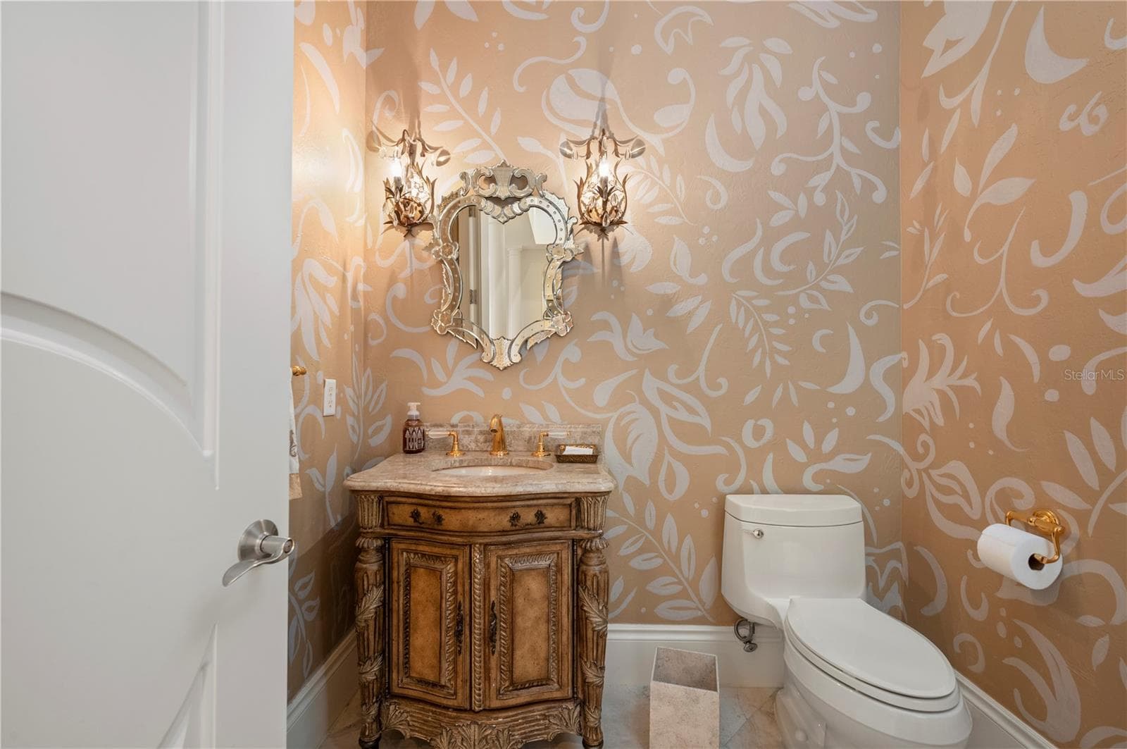 Half Guest Bath - 1117 SAN MATEO DR, PUNTA GORDA