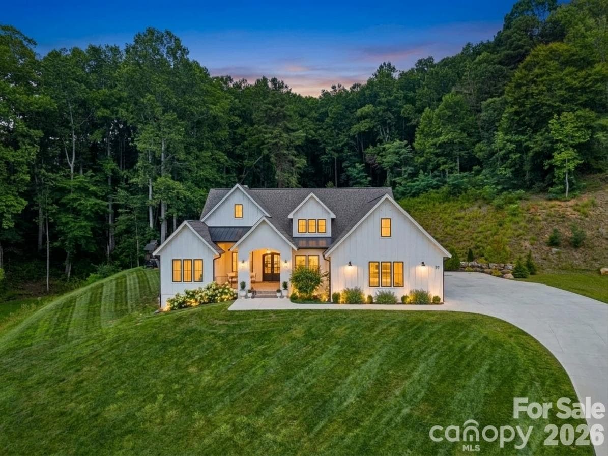 30 Bridgeway Drive