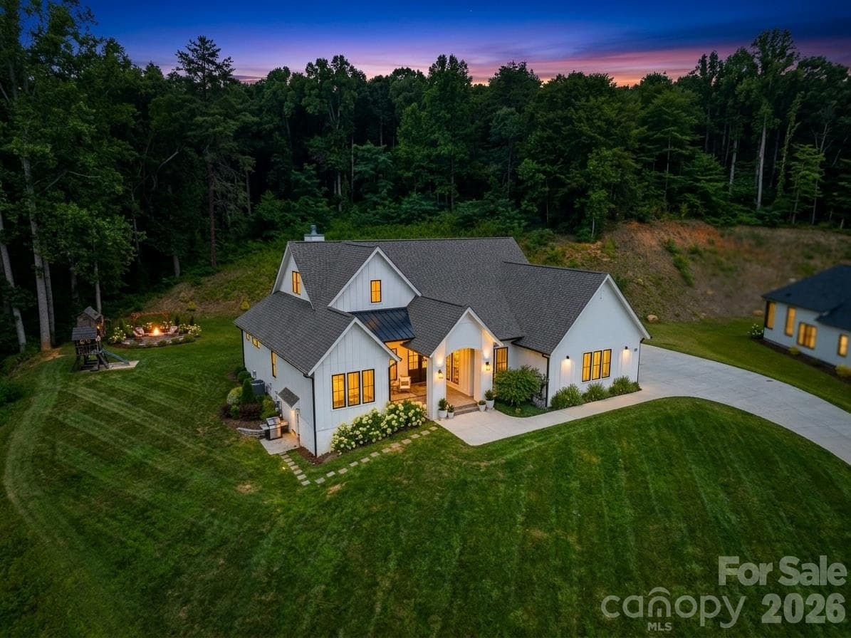 Single Family Residence at 30 Bridgeway Drive, Candler, photo 4 of 46