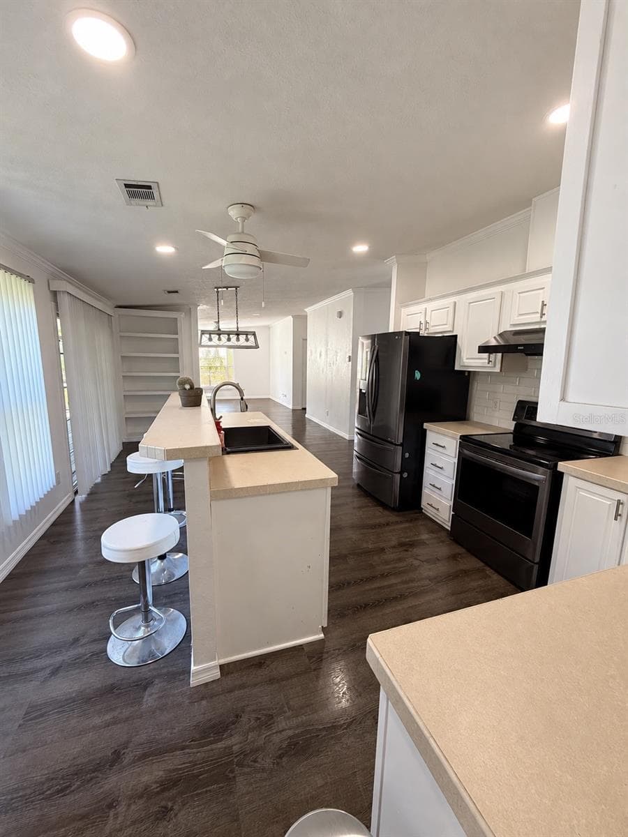 Manufactured Home at 1424 SE PLUM DR, ARCADIA, photo 8 of 22