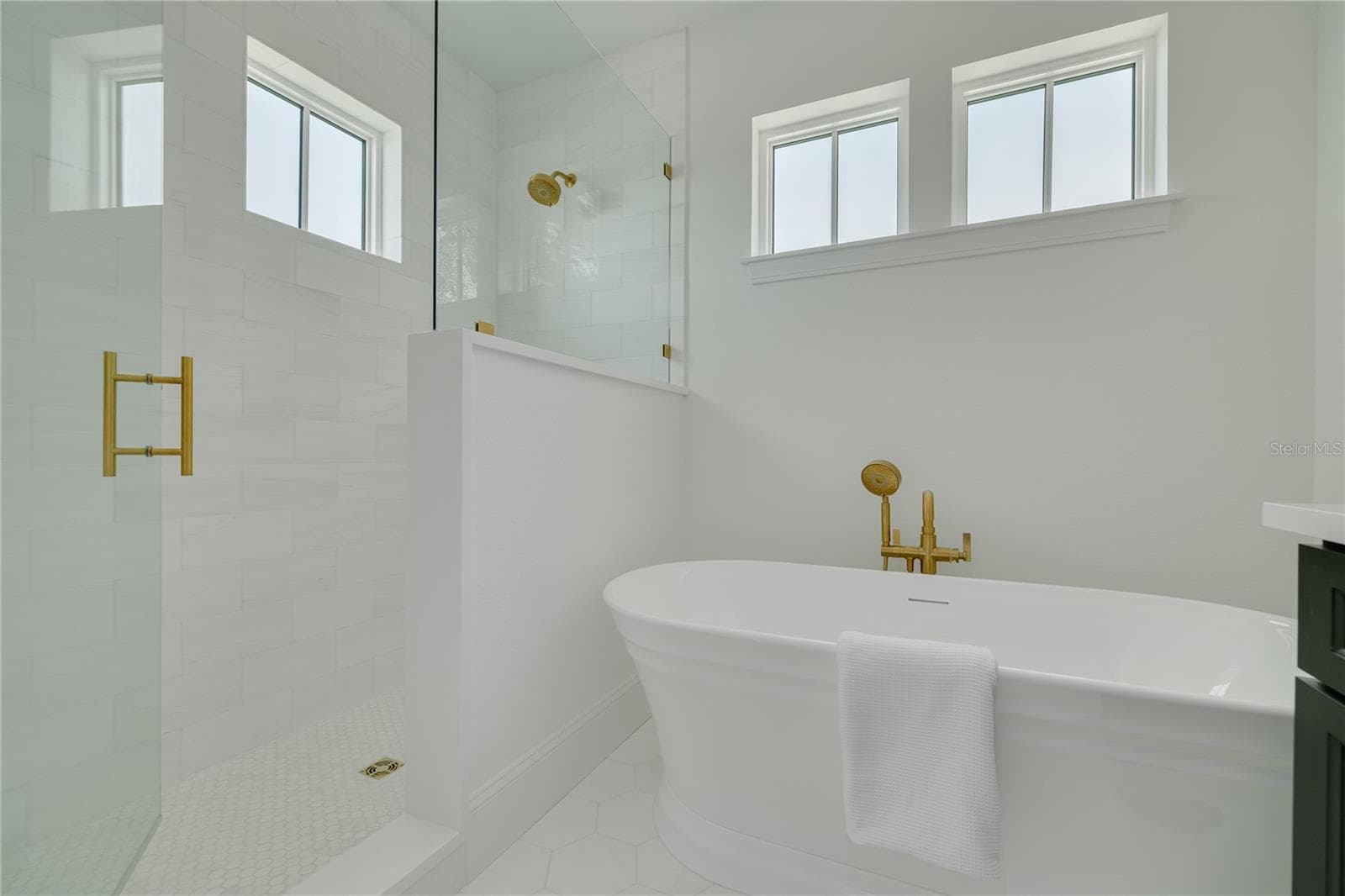 Single Family Residence at 808 39TH AVE NE, ST PETERSBURG, photo 20 of 47