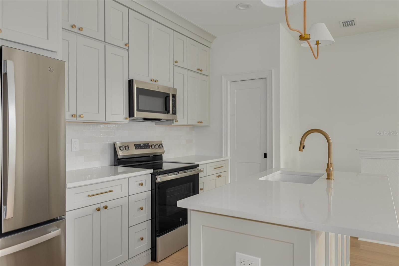Accessory Dwelling Unit - 808 39TH AVE NE, ST PETERSBURG