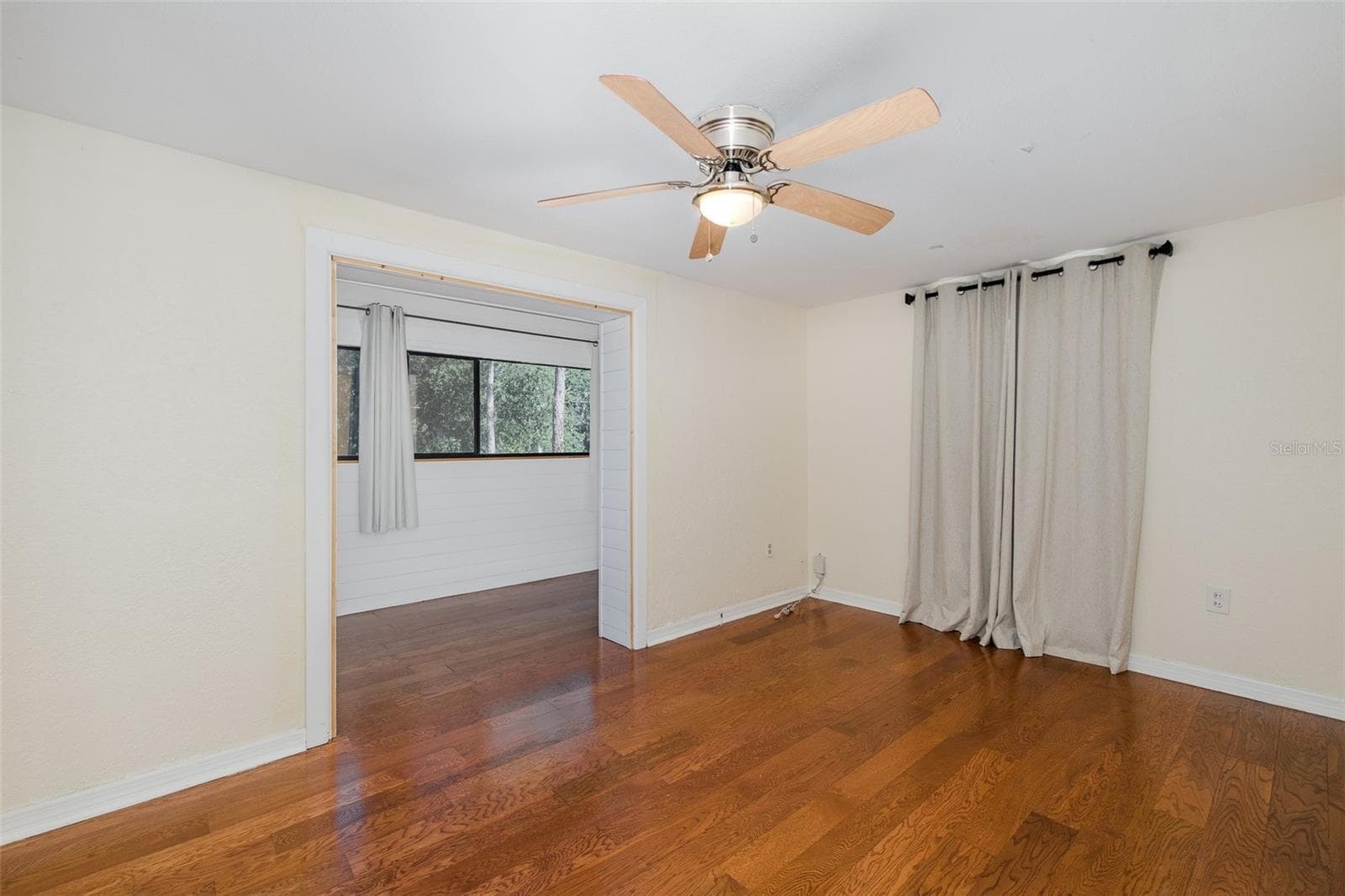 Single Family Residence at 3138 BLUFF BLVD, HOLIDAY, photo 32 of 83