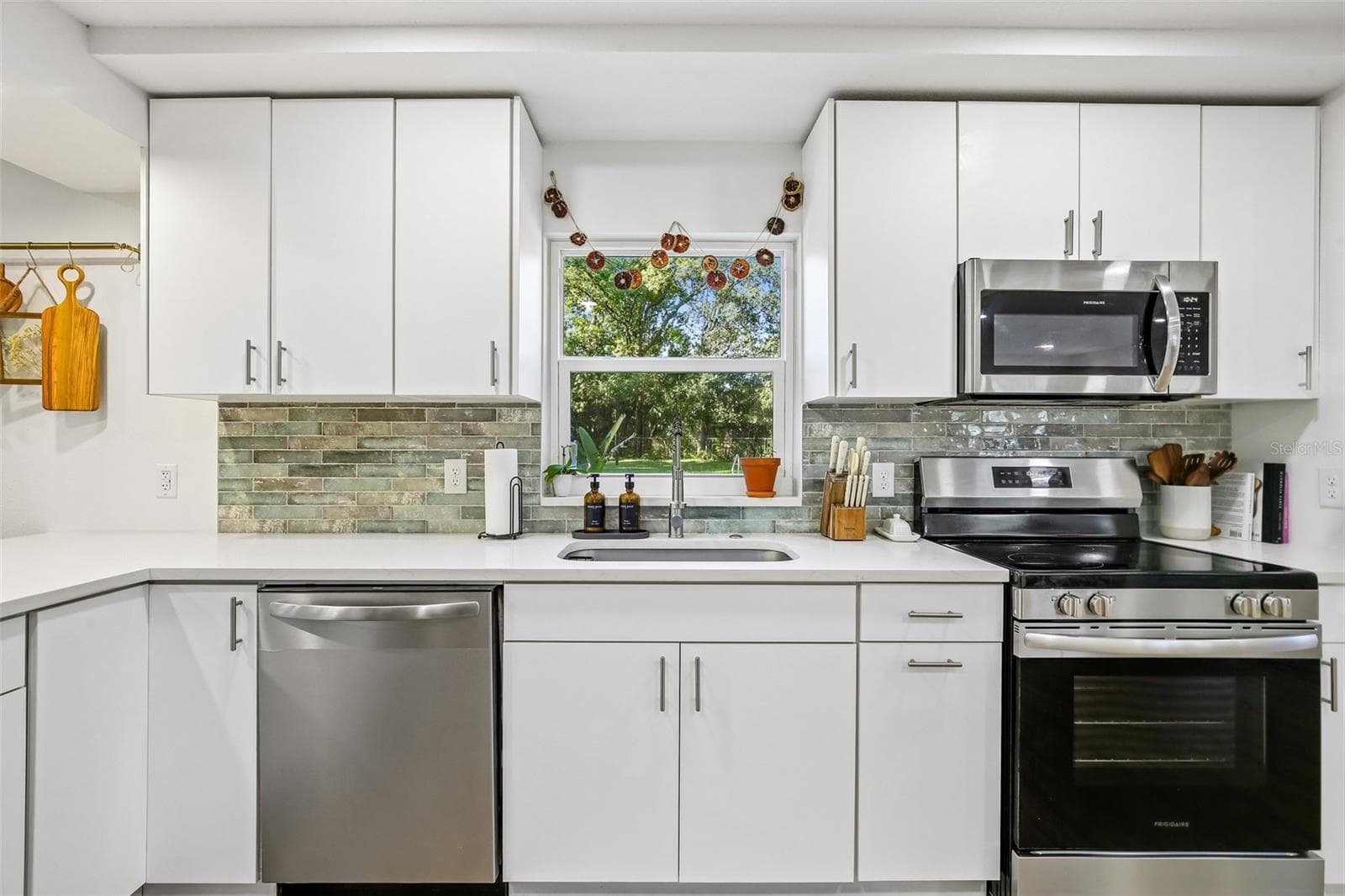 Single Family Residence at 18410 STERLING SILVER CIR, LUTZ, photo 17 of 62