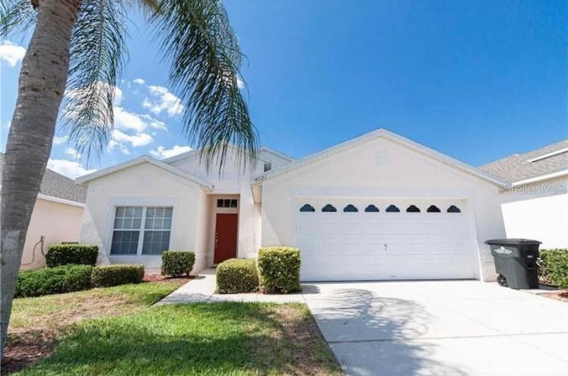 8121 FAN PALM WAY