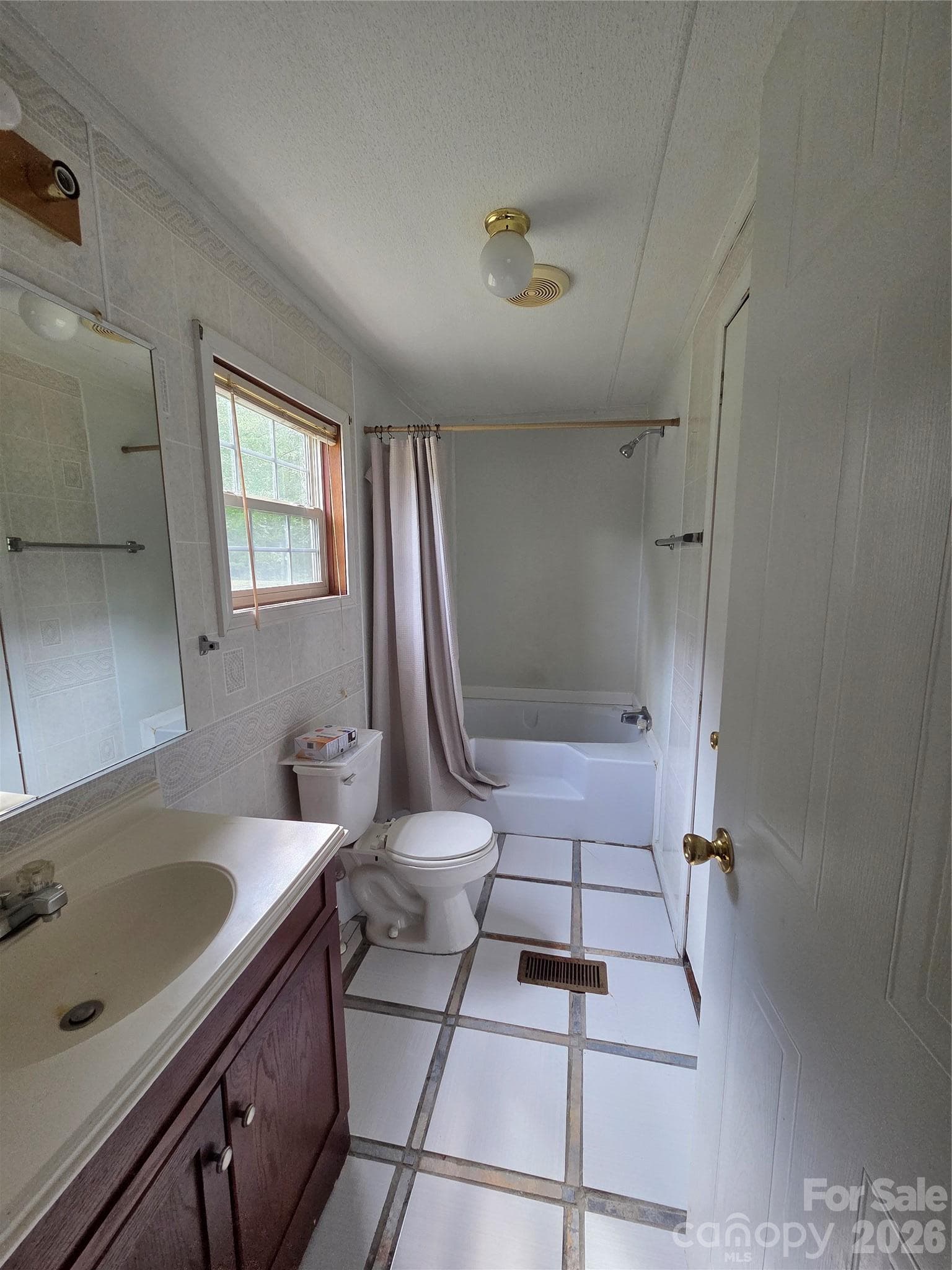 Single Family Residence at 117 Nakoma Place, Whittier, photo 21 of 30