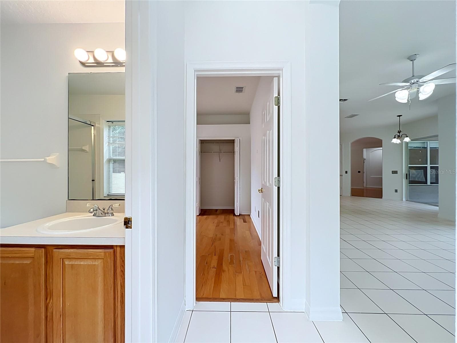 Single Family Residence at 2462 GREENWILLOW DR, ORLANDO, photo 40 of 101