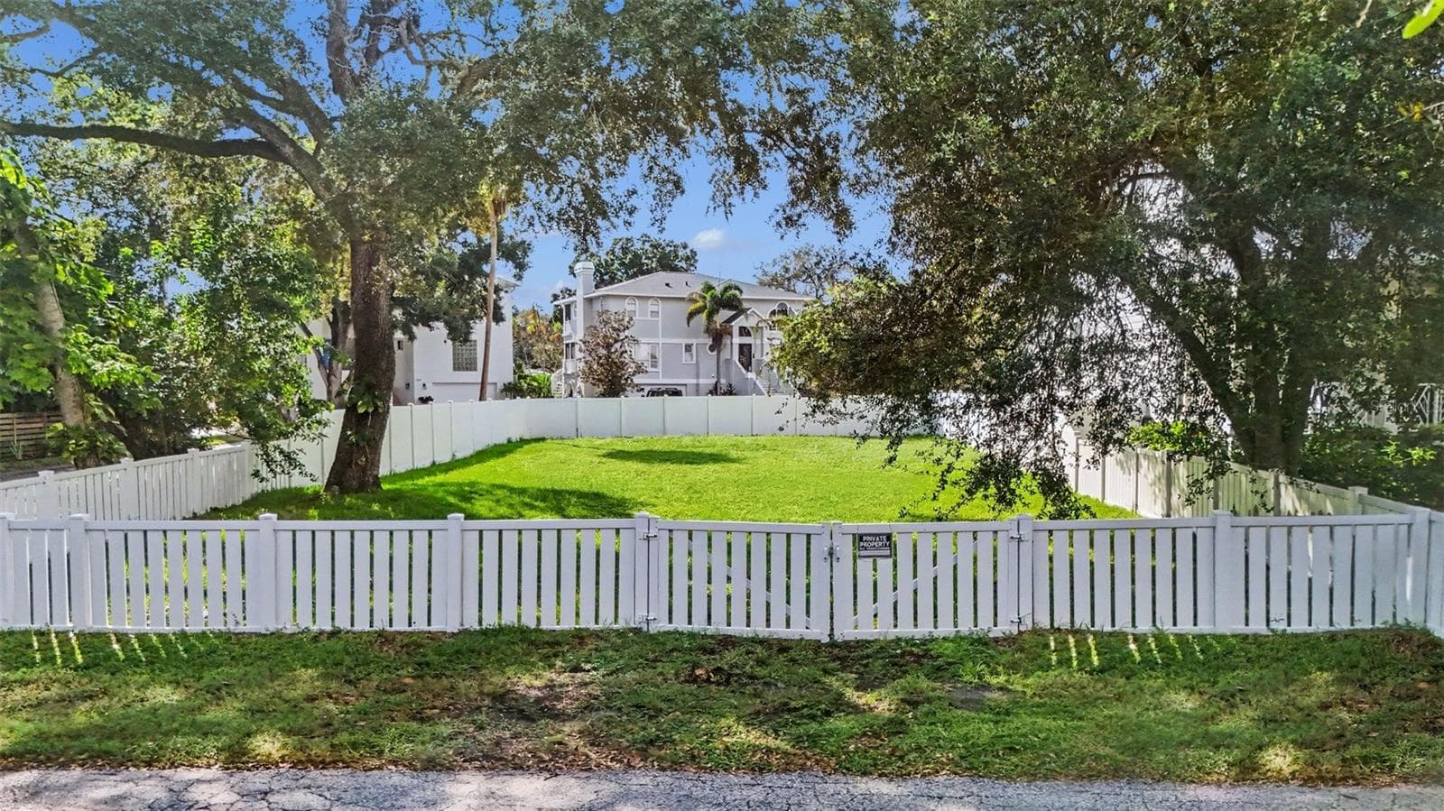 Front View on N Perry - 2902 N PERRY AVE, TAMPA