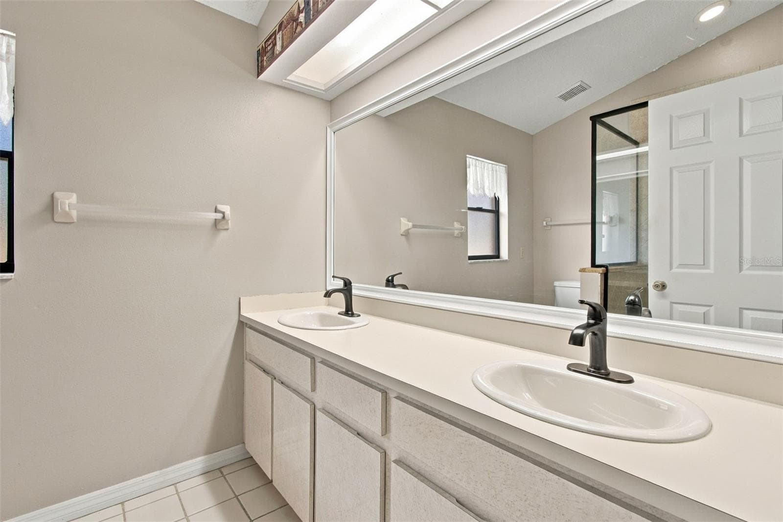 PRIMARY BATH - 3180 LAKE SAXON DR, LAND O LAKES