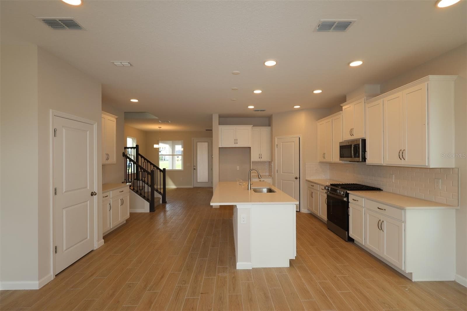 Single Family Residence at 1306 TWELVE OAKS RD, ST CLOUD, photo 6 of 32
