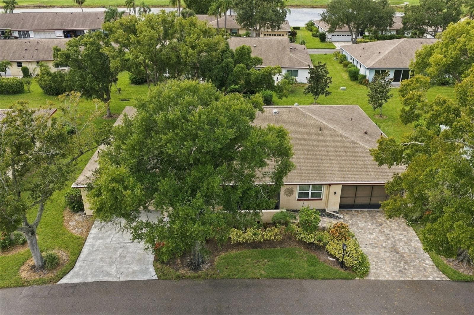 Condominium at 2519 LONIGAN PL #287, SUN CITY CENTER, photo 2 of 88