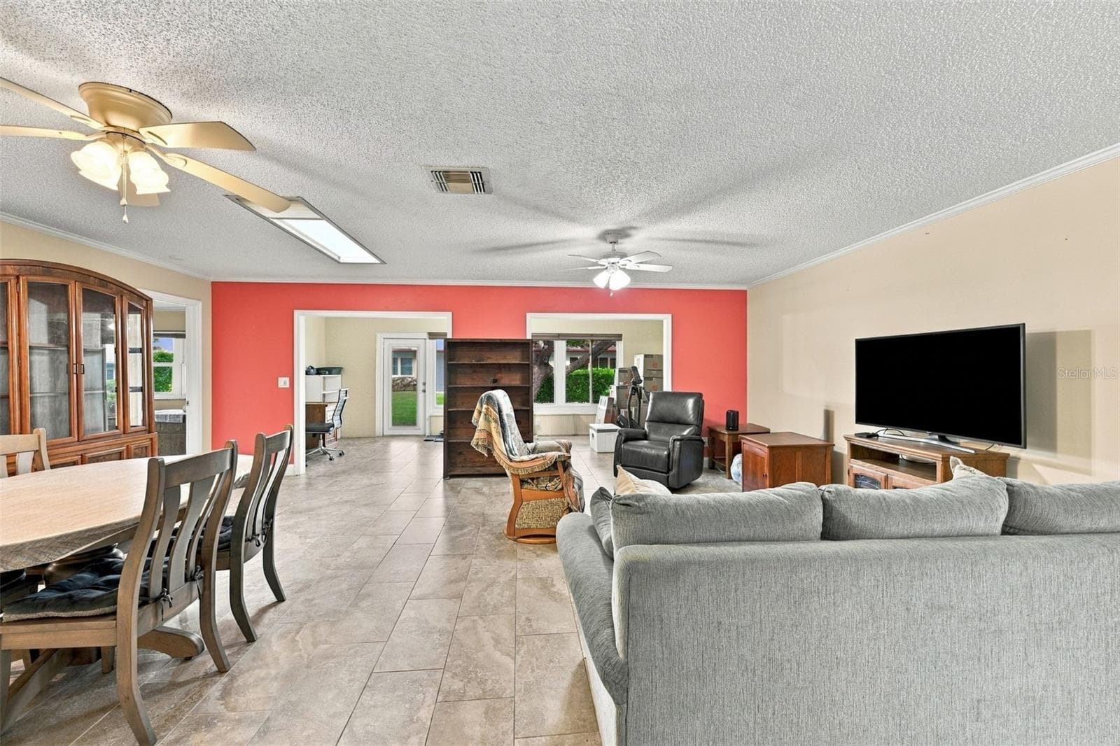 FAMILY ROOM/DINING ROOM - 2519 LONIGAN PL #287, SUN CITY CENTER