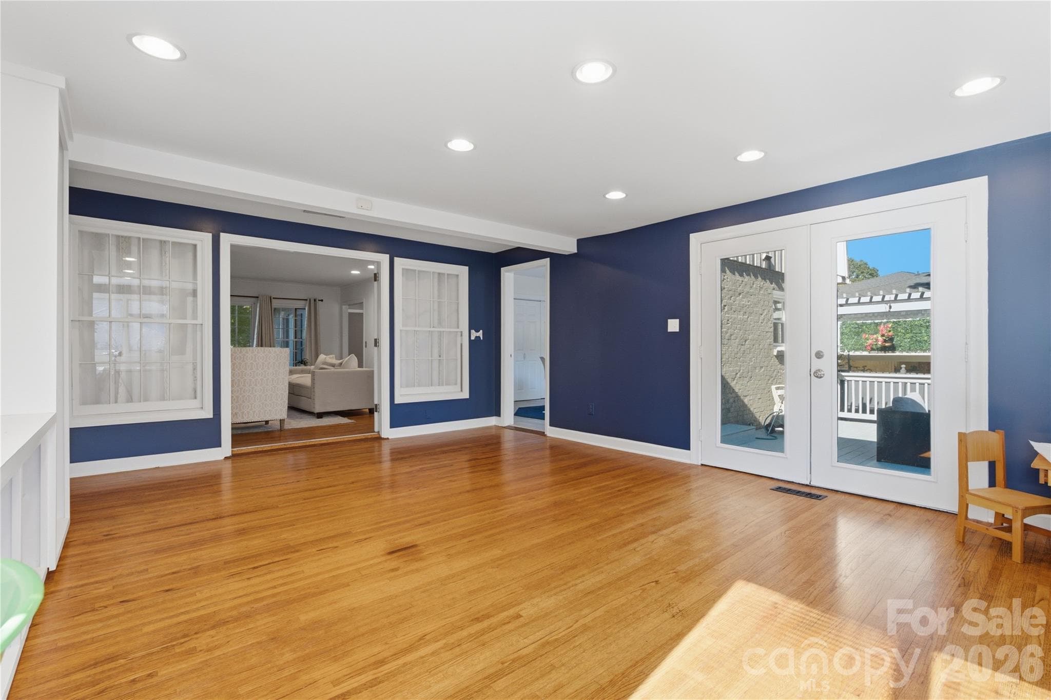 Single Family Residence at 1200 Charter Place, Charlotte, photo 26 of 48