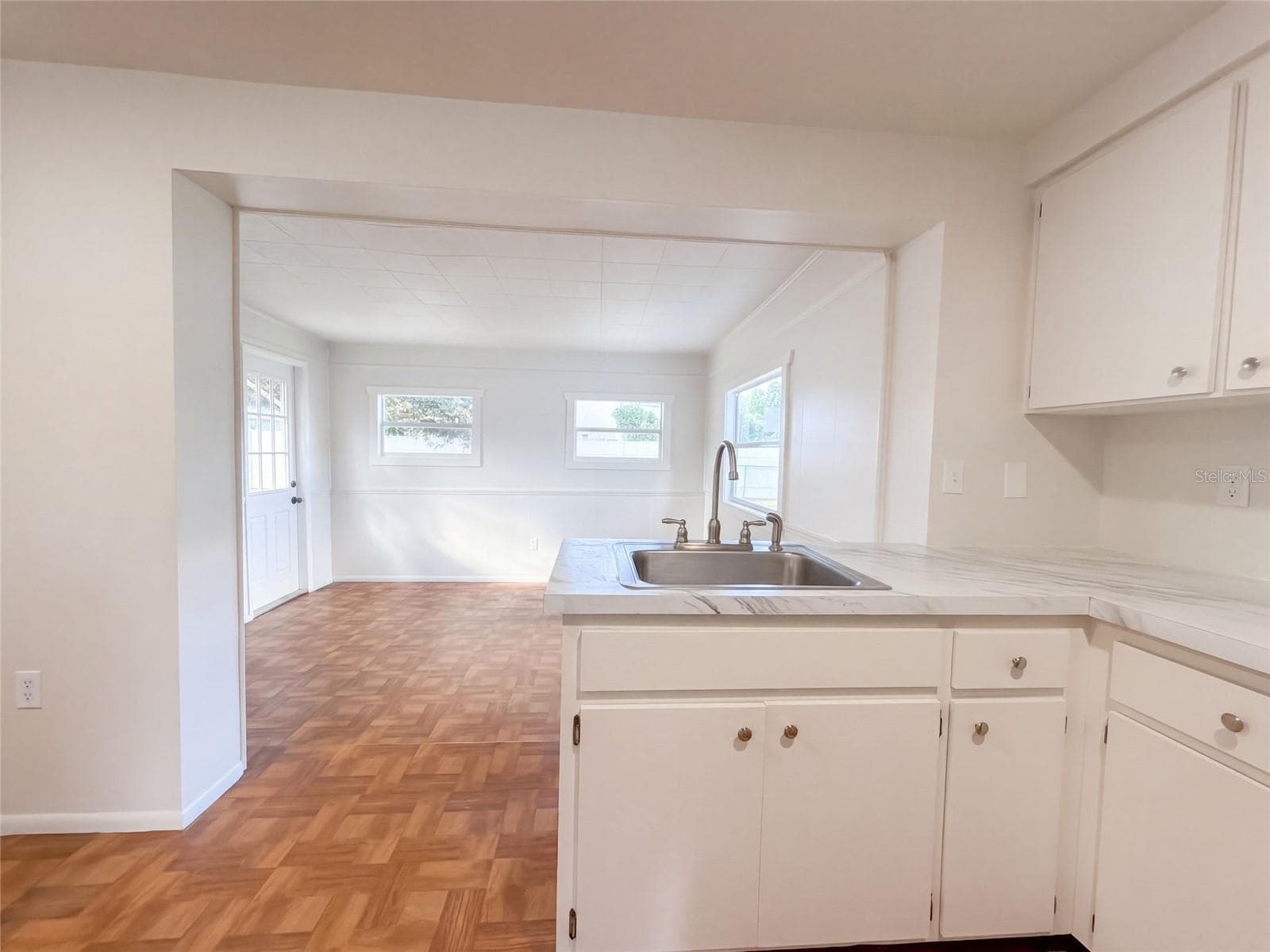 Single Family Residence at 117 66TH AVE W, BRADENTON, photo 7 of 25