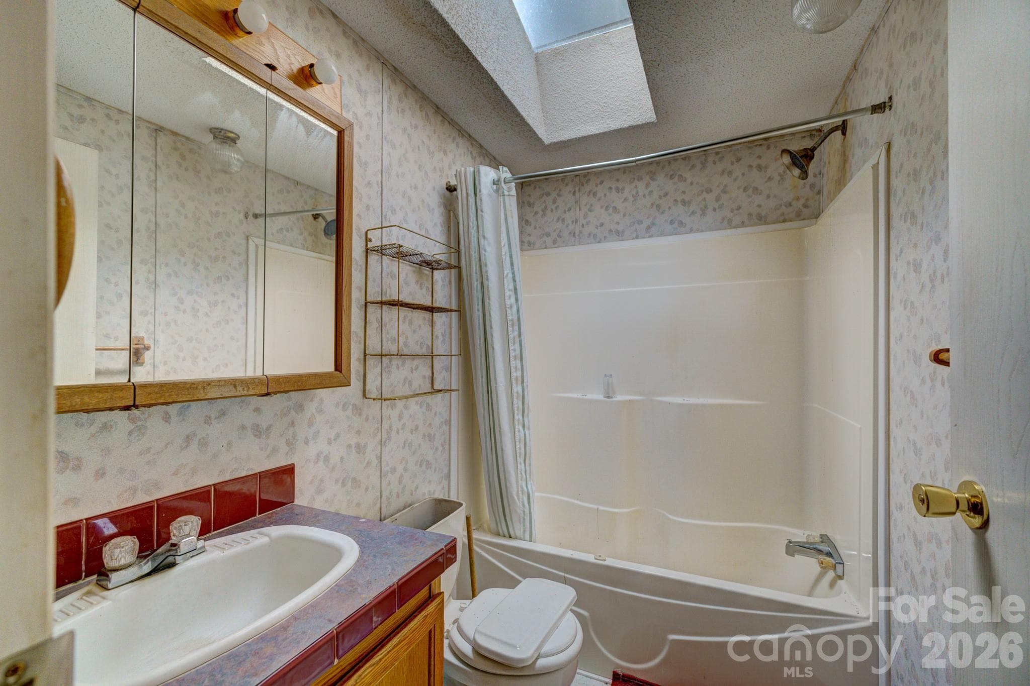 Single Family Residence at 1290 Forest Ridge Drive, Bessemer City, photo 12 of 15