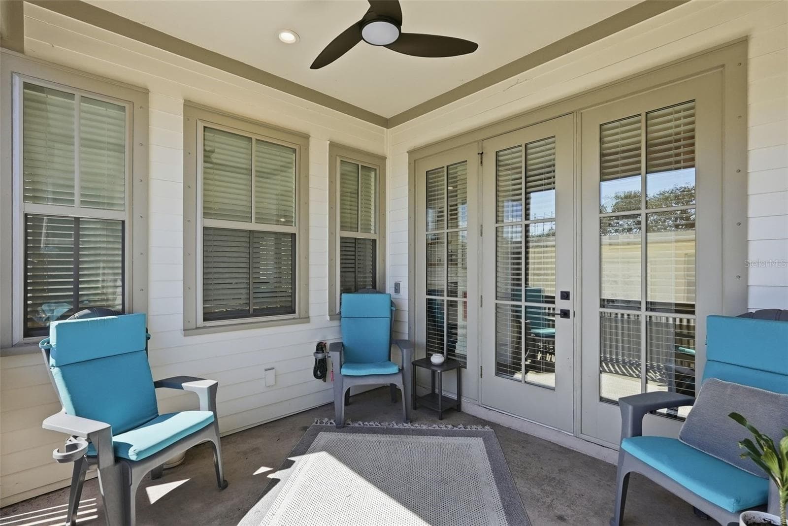 Sunny Side porch - 1208 5TH ST S, ST PETERSBURG