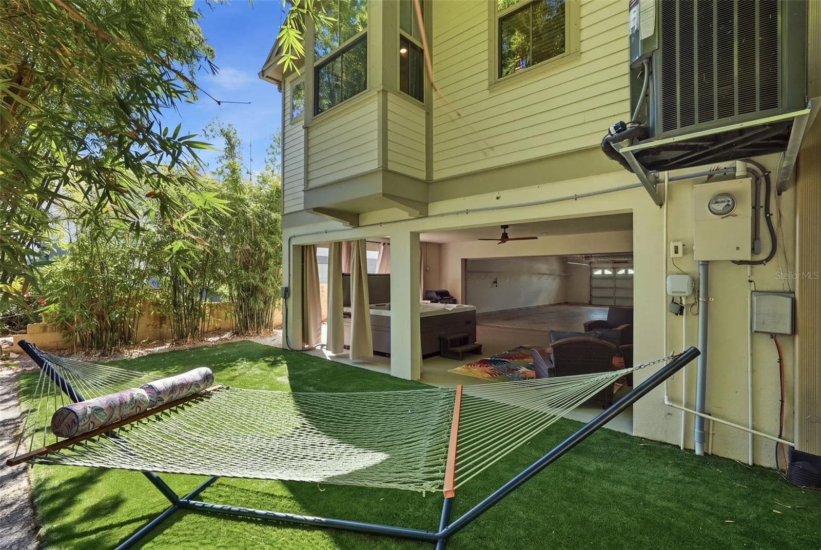 Lawn free beauty - 1208 5TH ST S, ST PETERSBURG