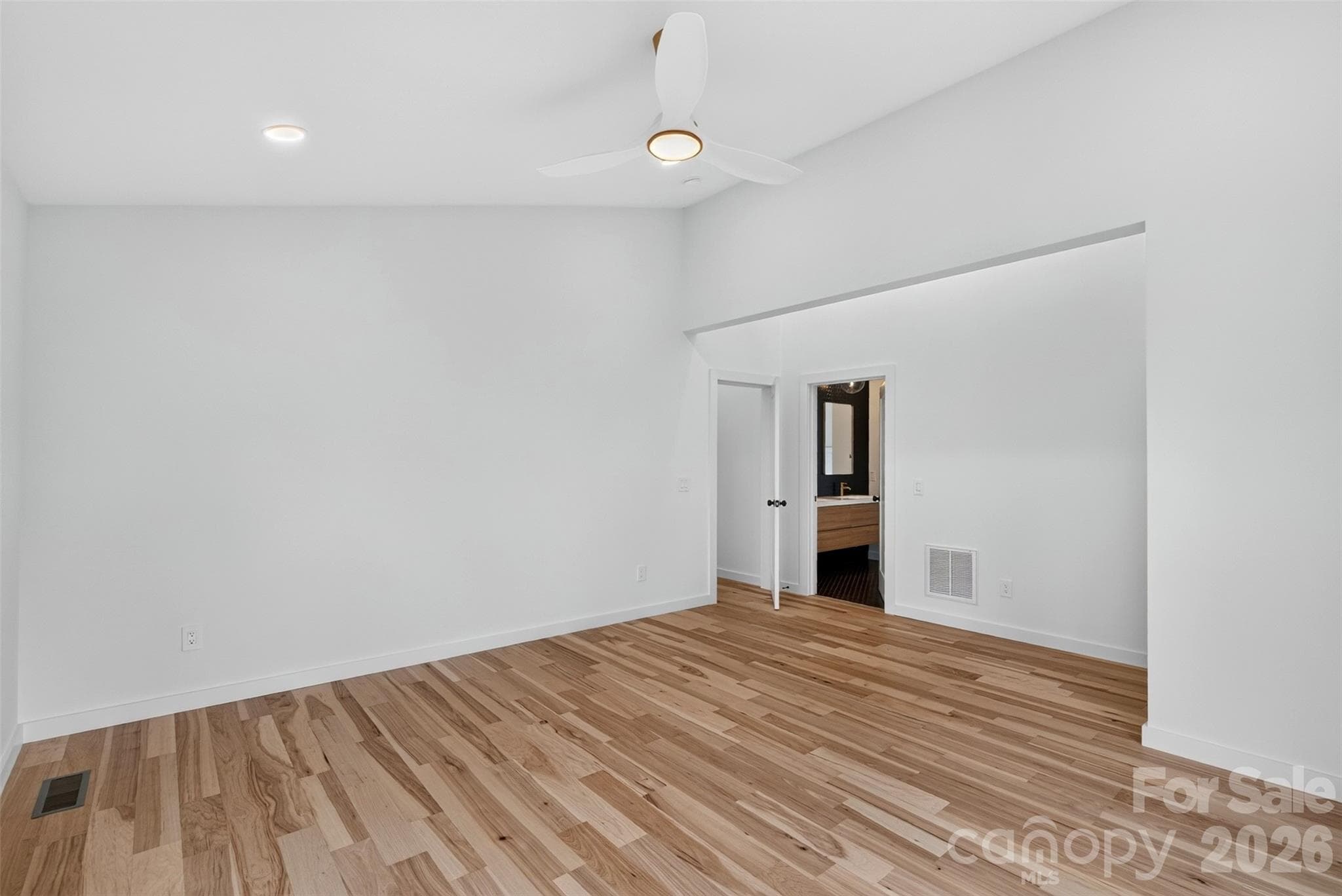 Single Family Residence at 5 Bellagio Place, Asheville, photo 16 of 36