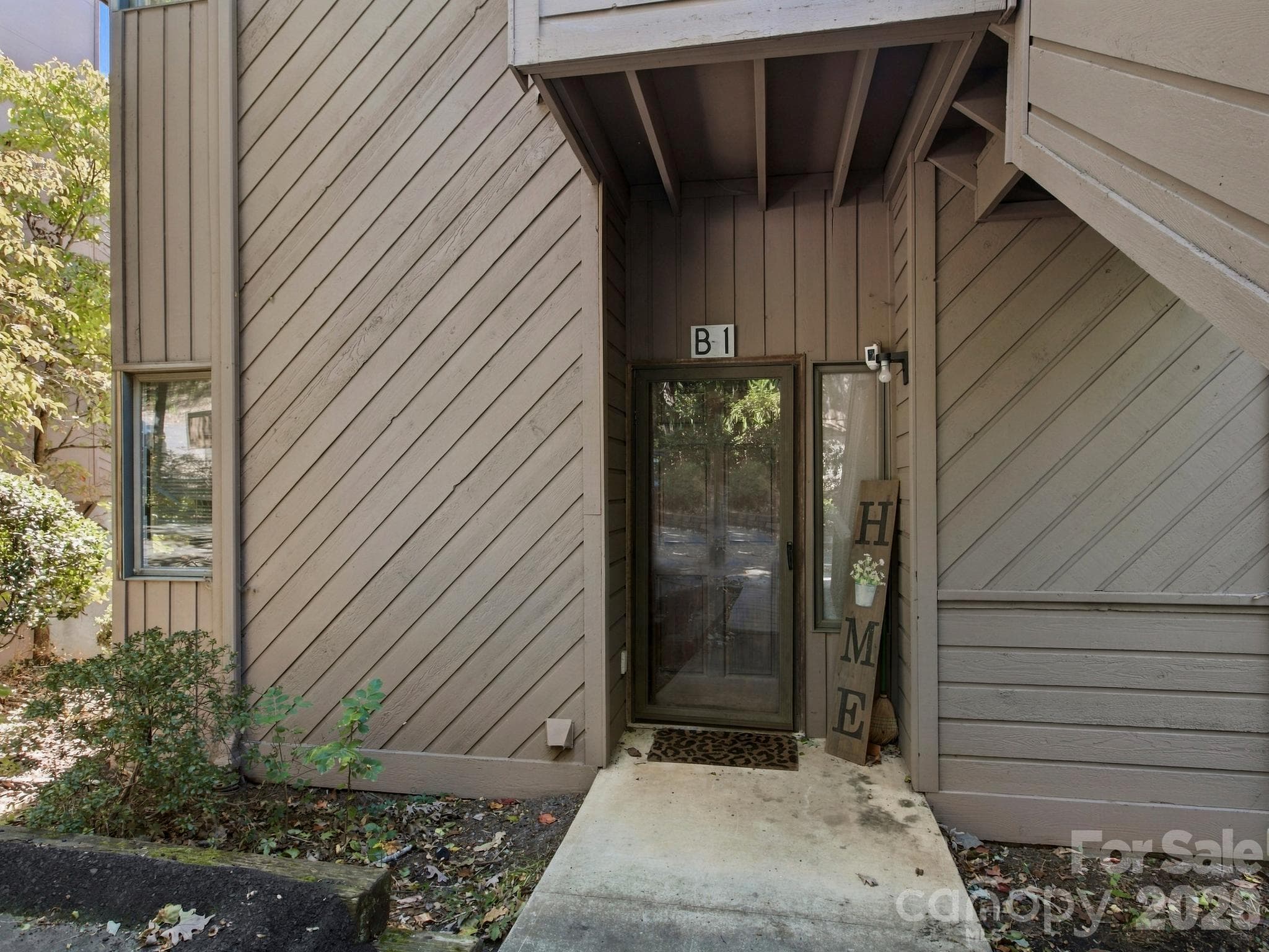 Condominium at 305 Piney Mountain Drive, Asheville, photo 3 of 18