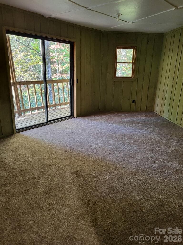 Single Family Residence at 667 Pinewood Knoll Drive, Hendersonville, photo 20 of 26