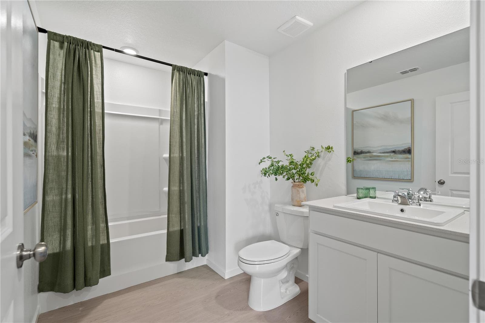 Single Family Residence at 7757 MARBLE ST, GROVELAND, photo 5 of 14