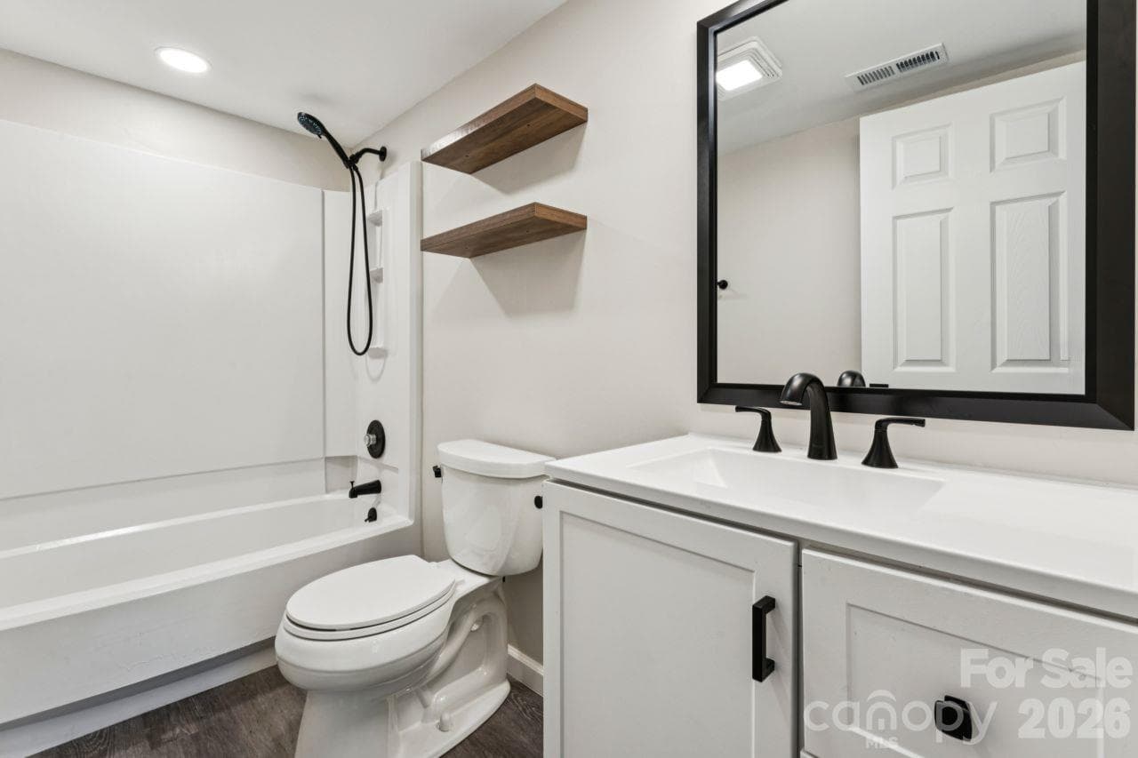 Primary Bathroom - 6719 Montezuma Trail, Charlotte