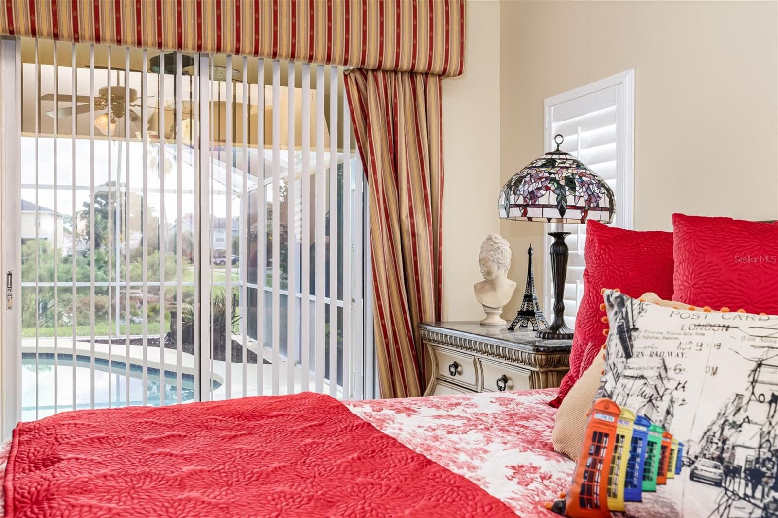 Single Family Residence at 9678 KNIGHTSBRIDGE CIR, SARASOTA, photo 29 of 57