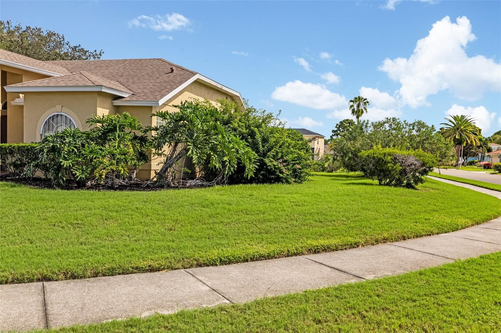Single Family Residence at 9678 KNIGHTSBRIDGE CIR, SARASOTA, photo 34 of 57