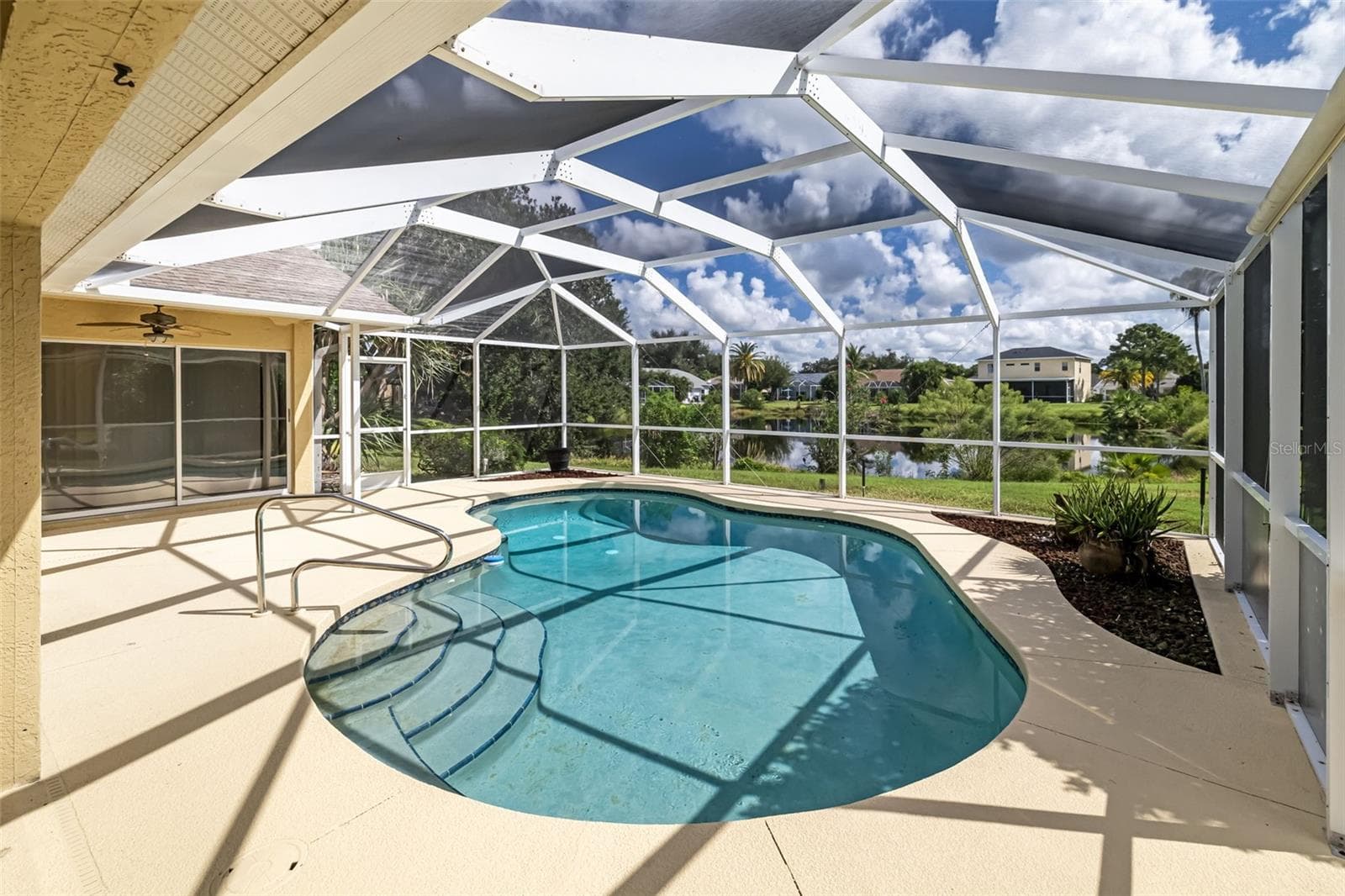 Single Family Residence at 9678 KNIGHTSBRIDGE CIR, SARASOTA, photo 46 of 57