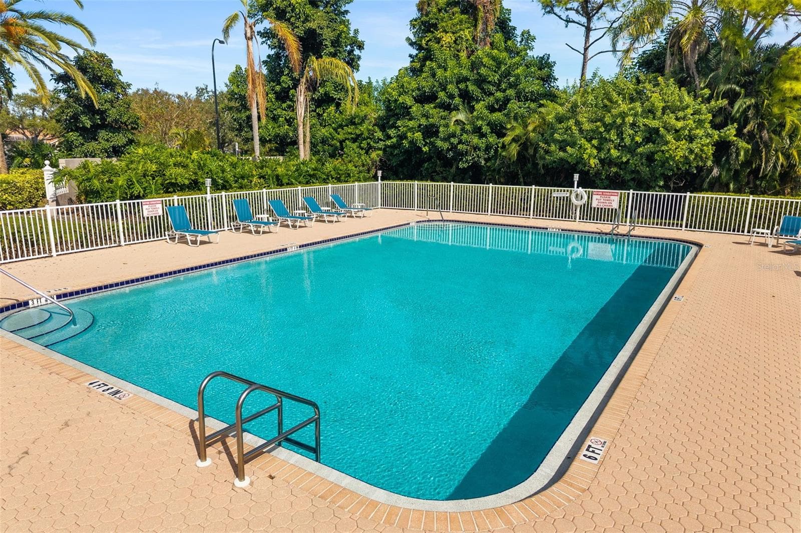 Single Family Residence at 9678 KNIGHTSBRIDGE CIR, SARASOTA, photo 51 of 57