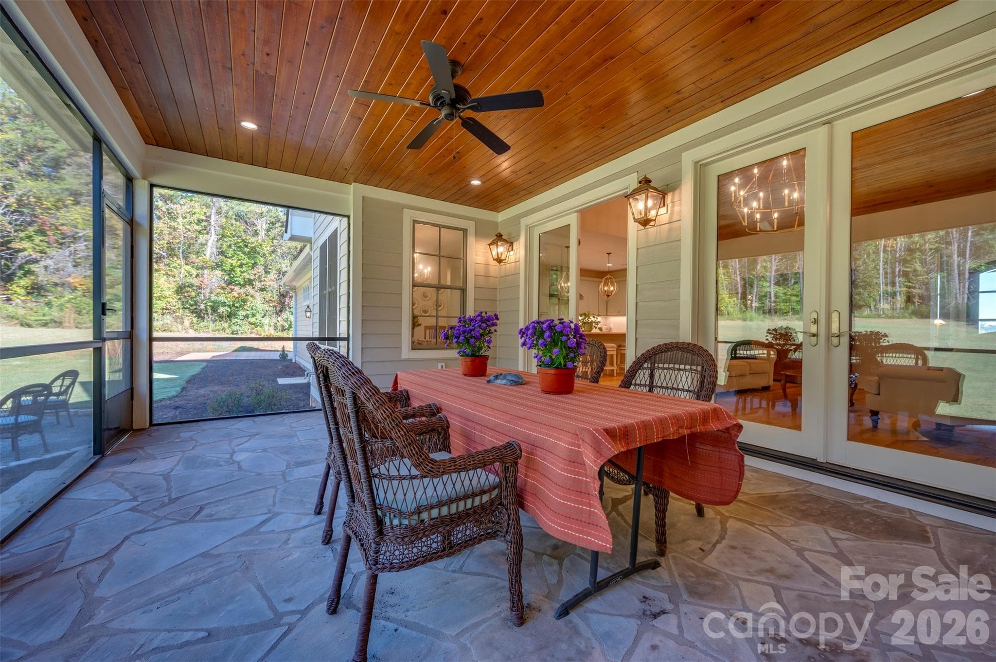 Single Family Residence at 67 Taddington Circle, Columbus, photo 5 of 33