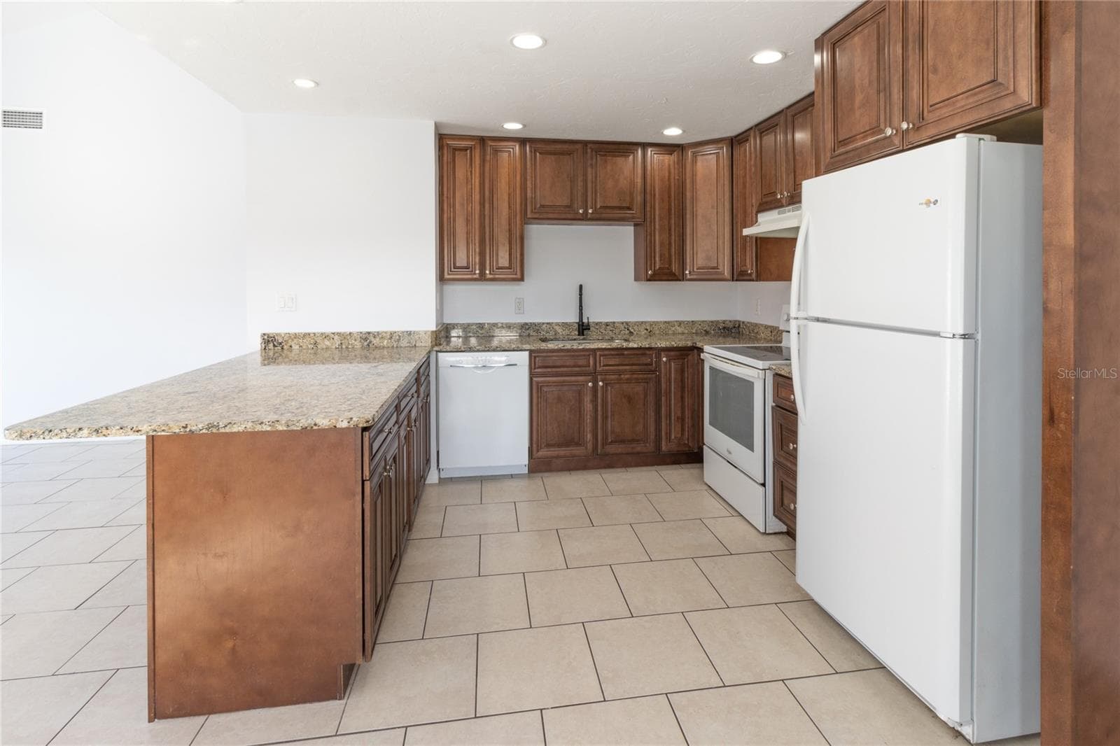 Duplex at 7013 BRENTFORD RD, SARASOTA, photo 13 of 42